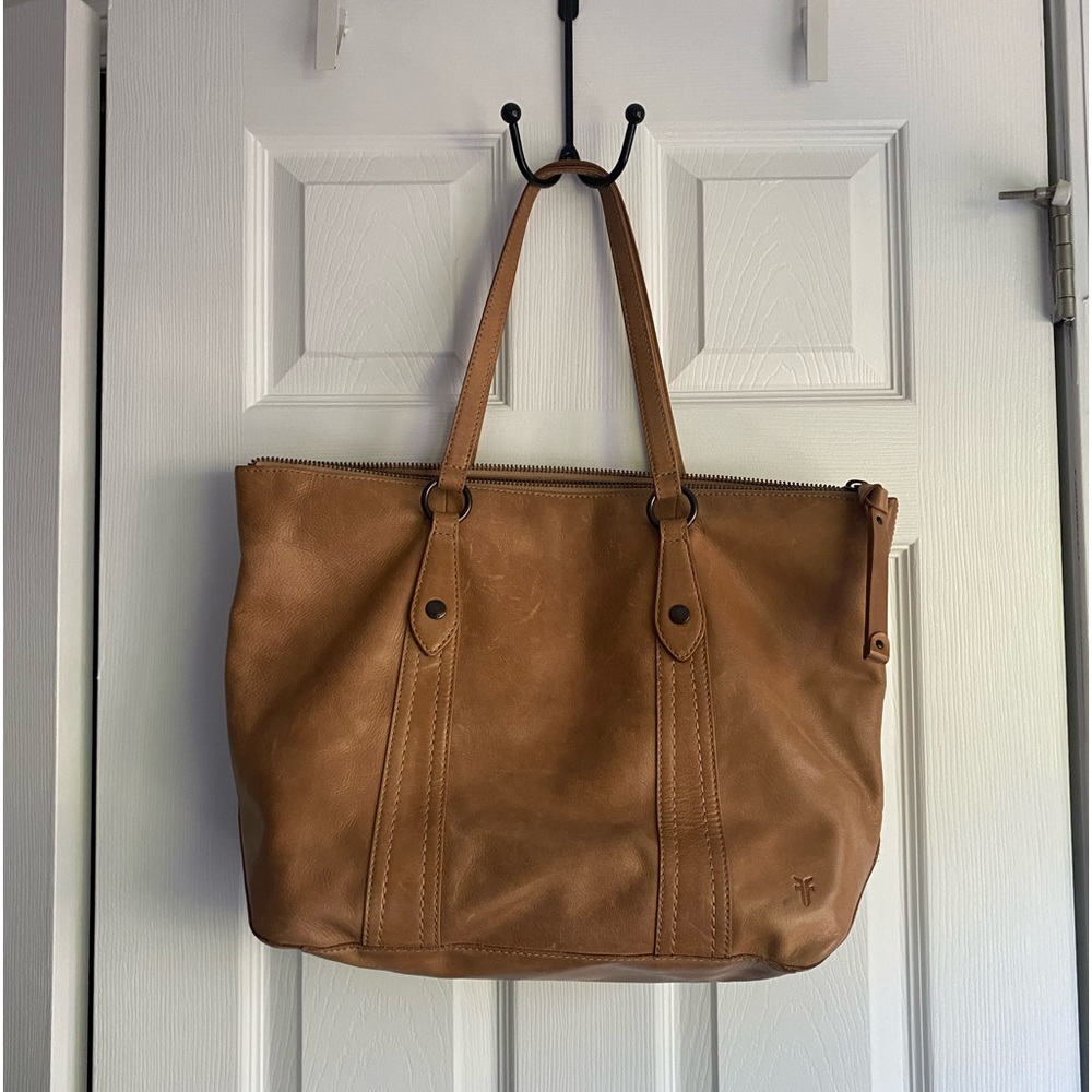 Frye Leather Large Melissa Zipper Shopper  tote